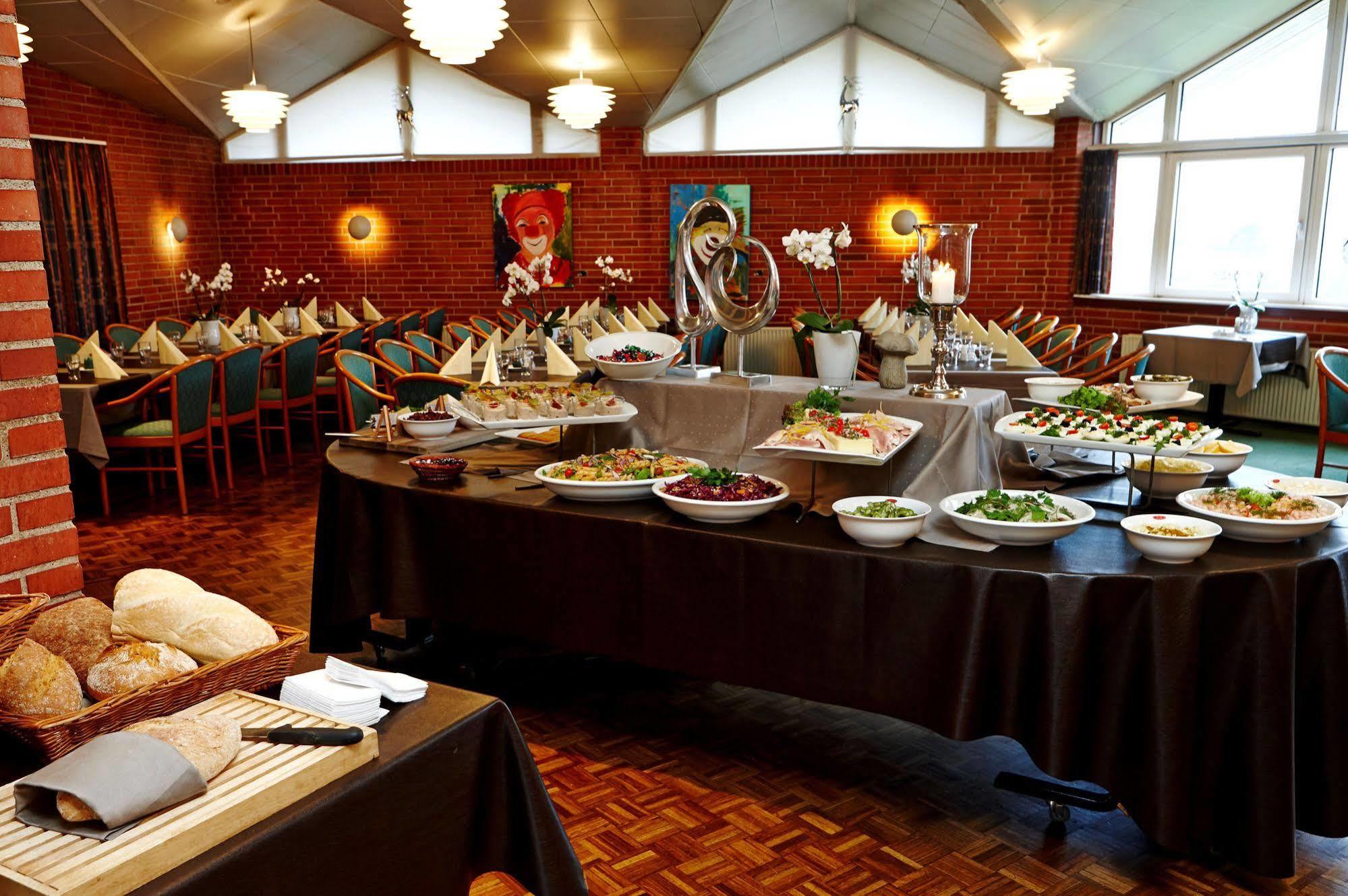 Hotel Vissenbjerg Storkro Ngoại thất bức ảnh