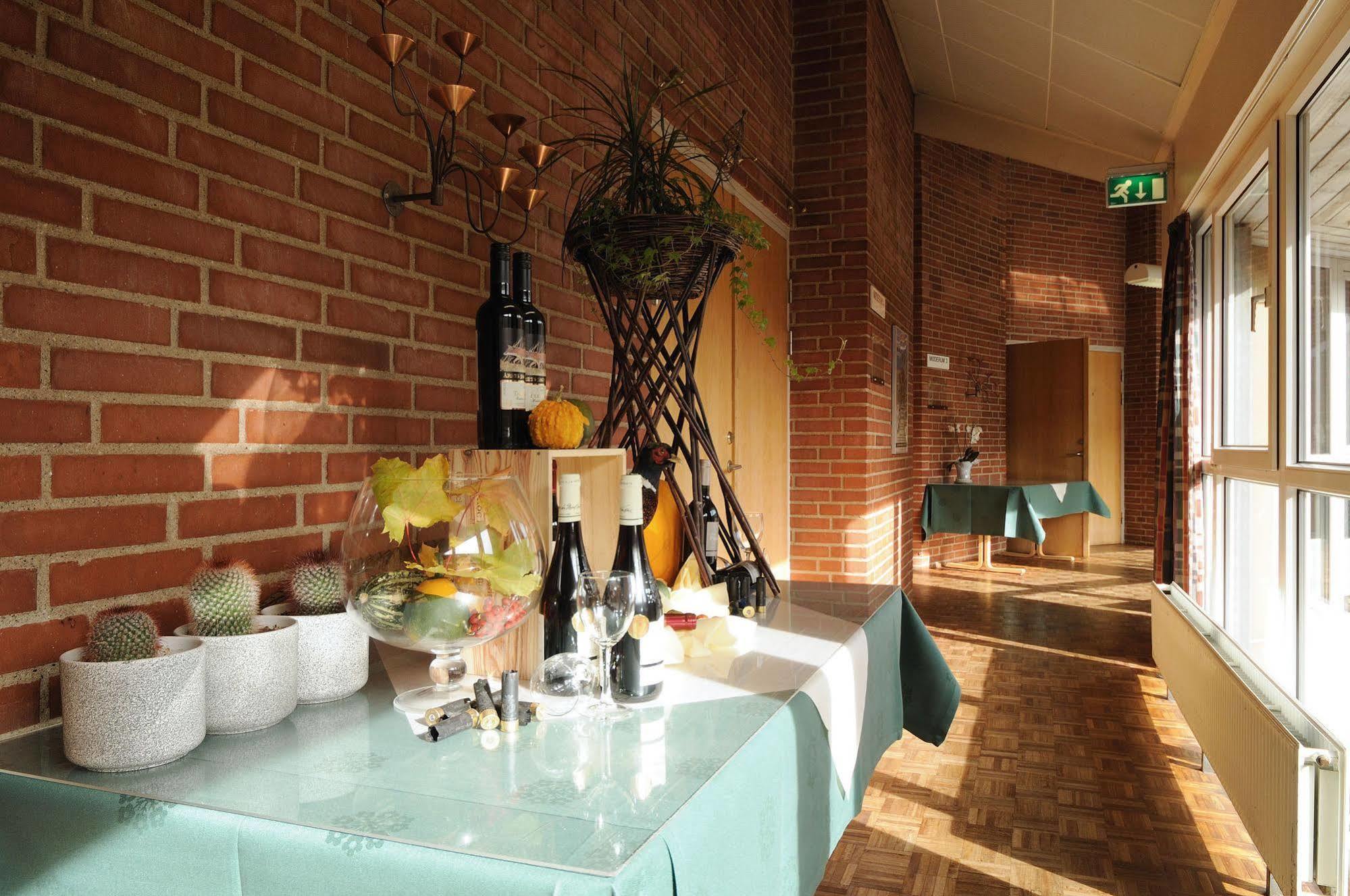 Hotel Vissenbjerg Storkro Ngoại thất bức ảnh
